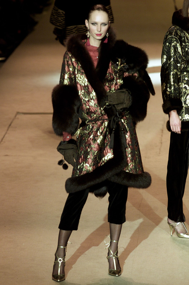 Saint Laurent fashion show for Spring/Summer 2002