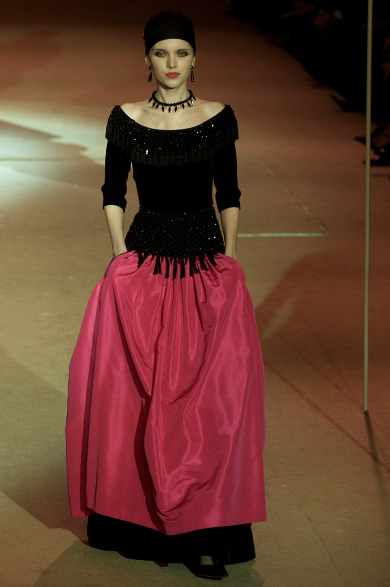 Saint Laurent fashion show for Spring/Summer 2002