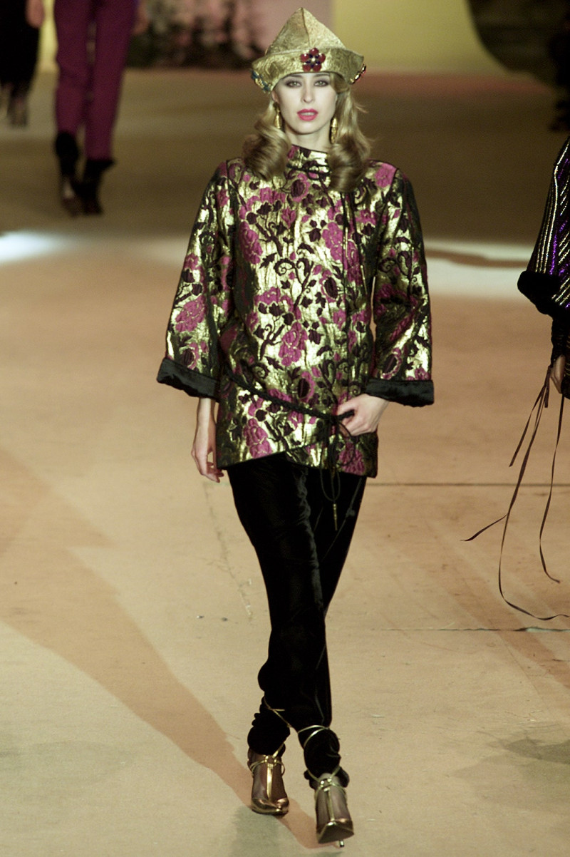 Saint Laurent fashion show for Spring/Summer 2002