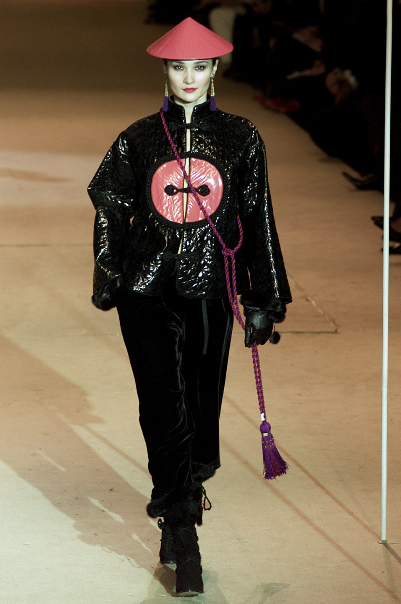 Saint Laurent fashion show for Spring/Summer 2002