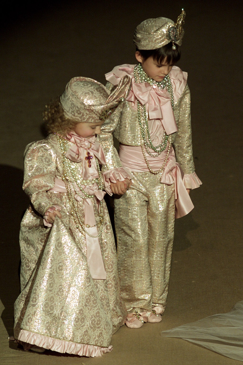 Saint Laurent fashion show for Spring/Summer 2002