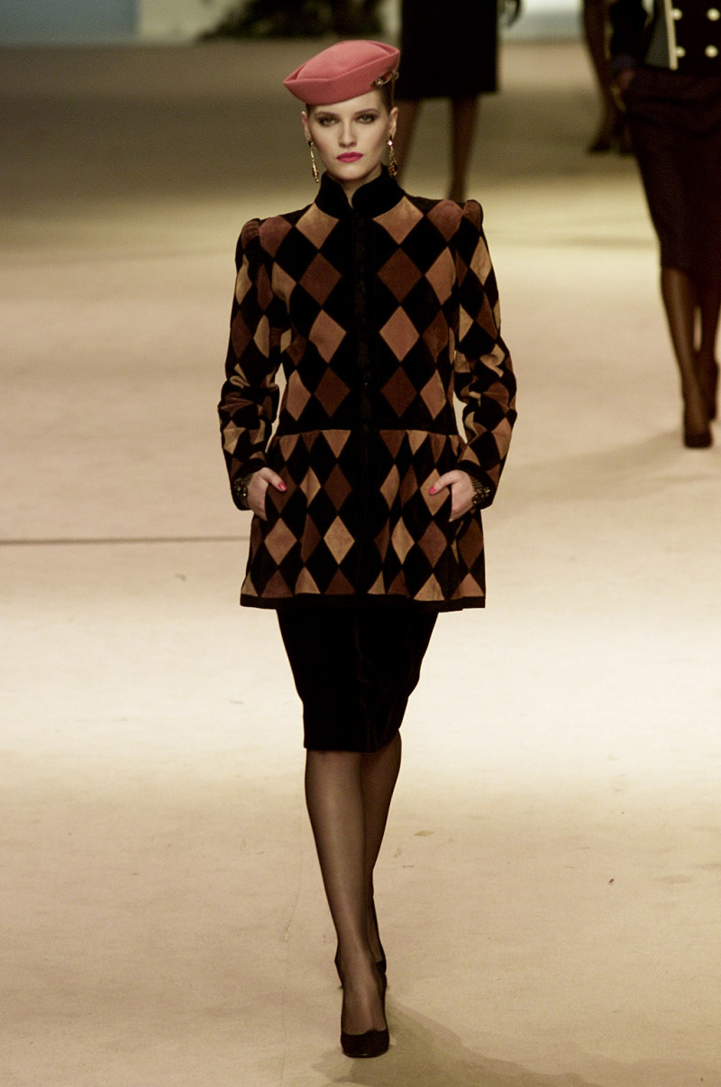 Saint Laurent fashion show for Spring/Summer 2002