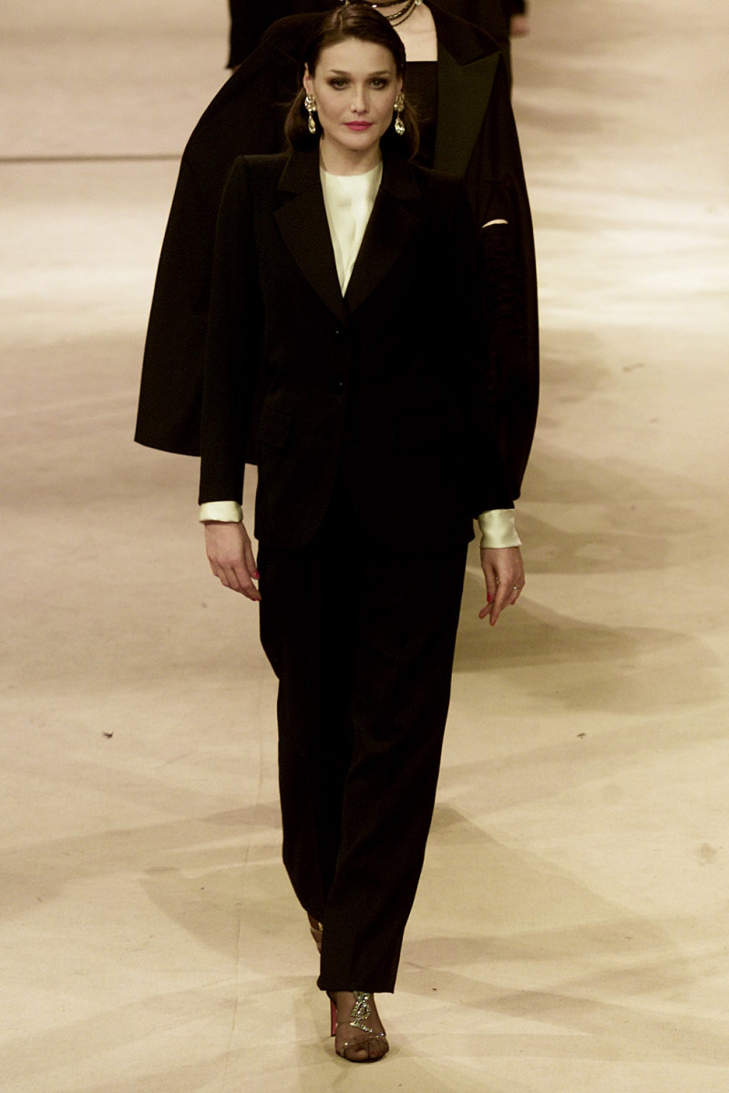 Saint Laurent fashion show for Spring/Summer 2002