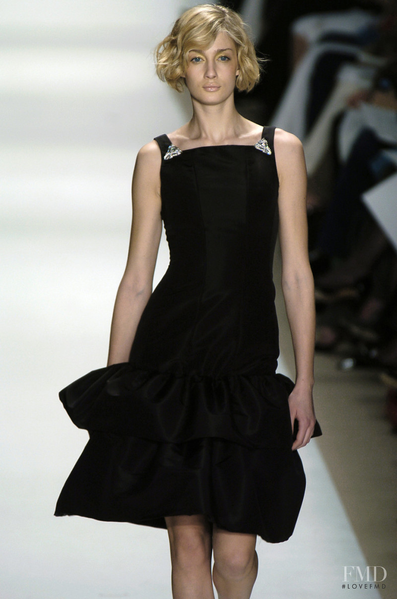 Oscar de la Renta fashion show for Autumn/Winter 2004