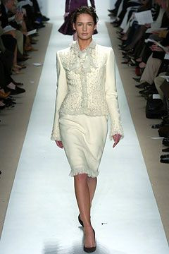 Oscar de la Renta fashion show for Autumn/Winter 2004
