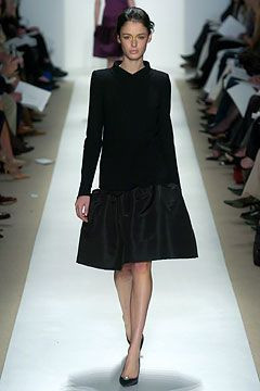 Oscar de la Renta fashion show for Autumn/Winter 2004