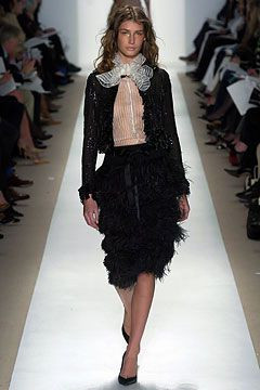 Oscar de la Renta fashion show for Autumn/Winter 2004