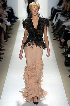 Oscar de la Renta fashion show for Autumn/Winter 2004