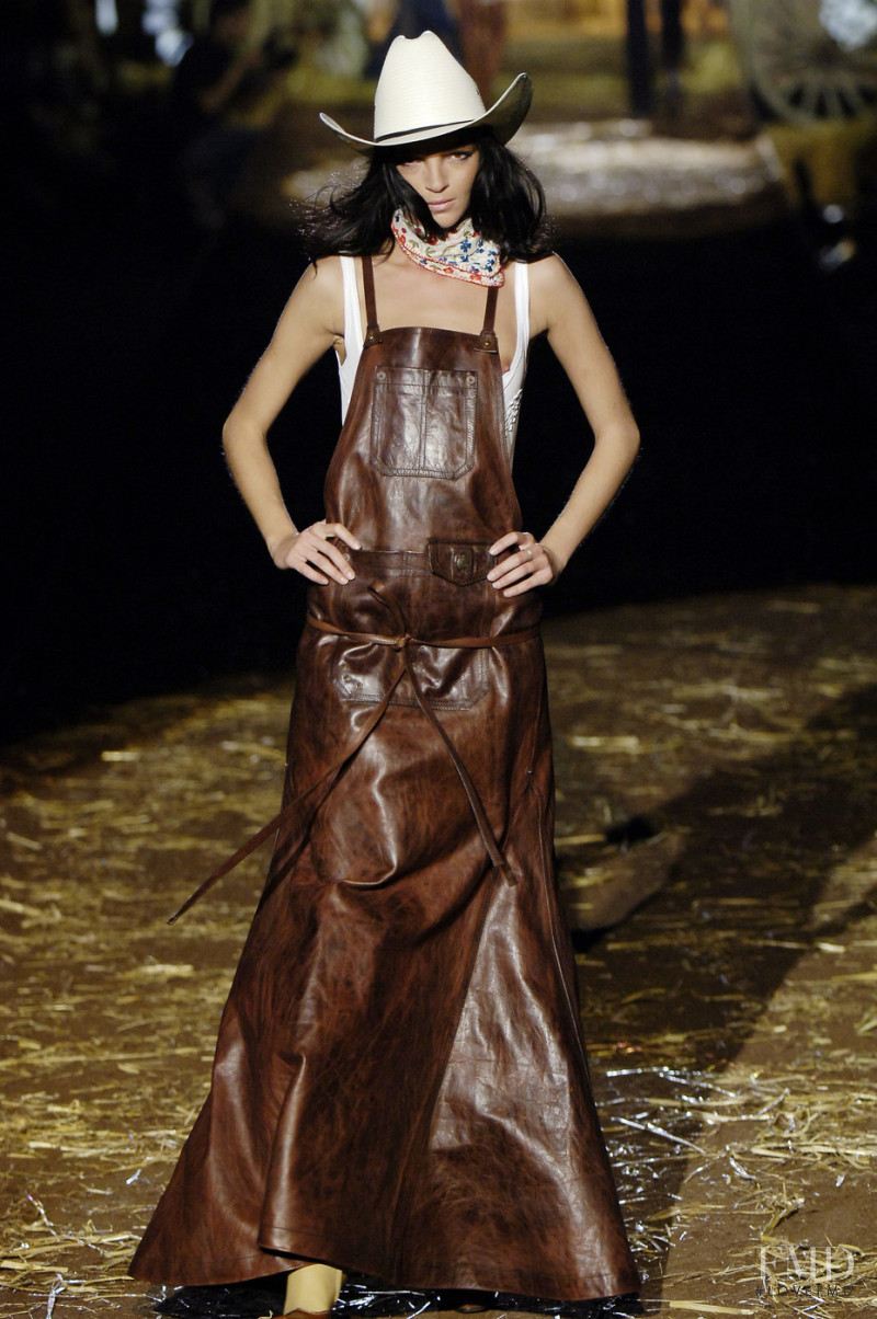 Mariacarla Boscono featured in  the DSquared2 fashion show for Spring/Summer 2006