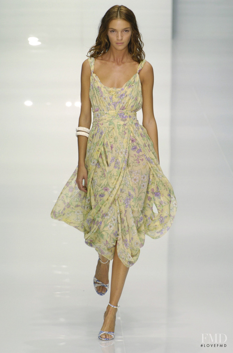 Mariacarla Boscono featured in  the Burberry Prorsum fashion show for Spring/Summer 2005