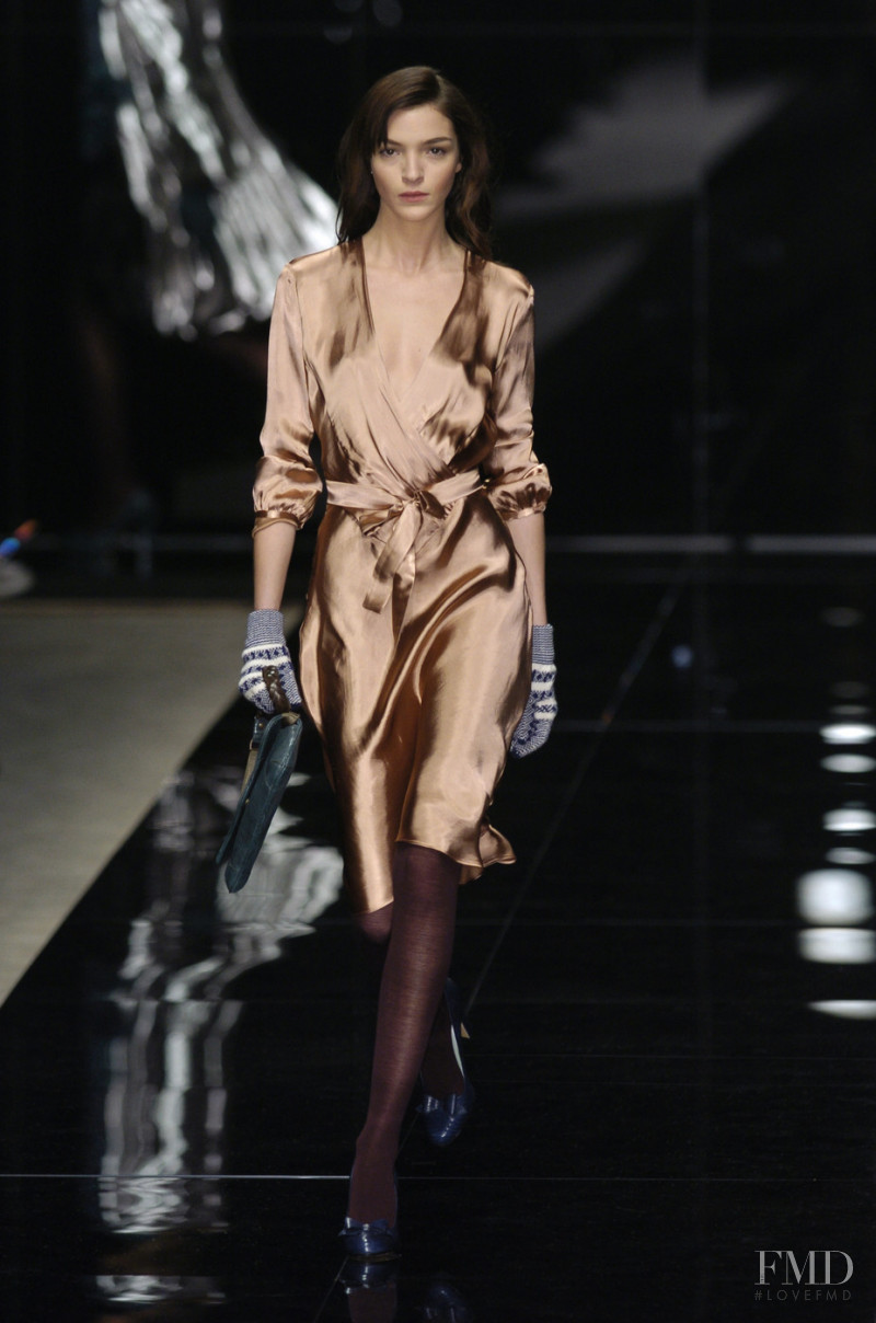 Mariacarla Boscono featured in  the Burberry Prorsum fashion show for Autumn/Winter 2004