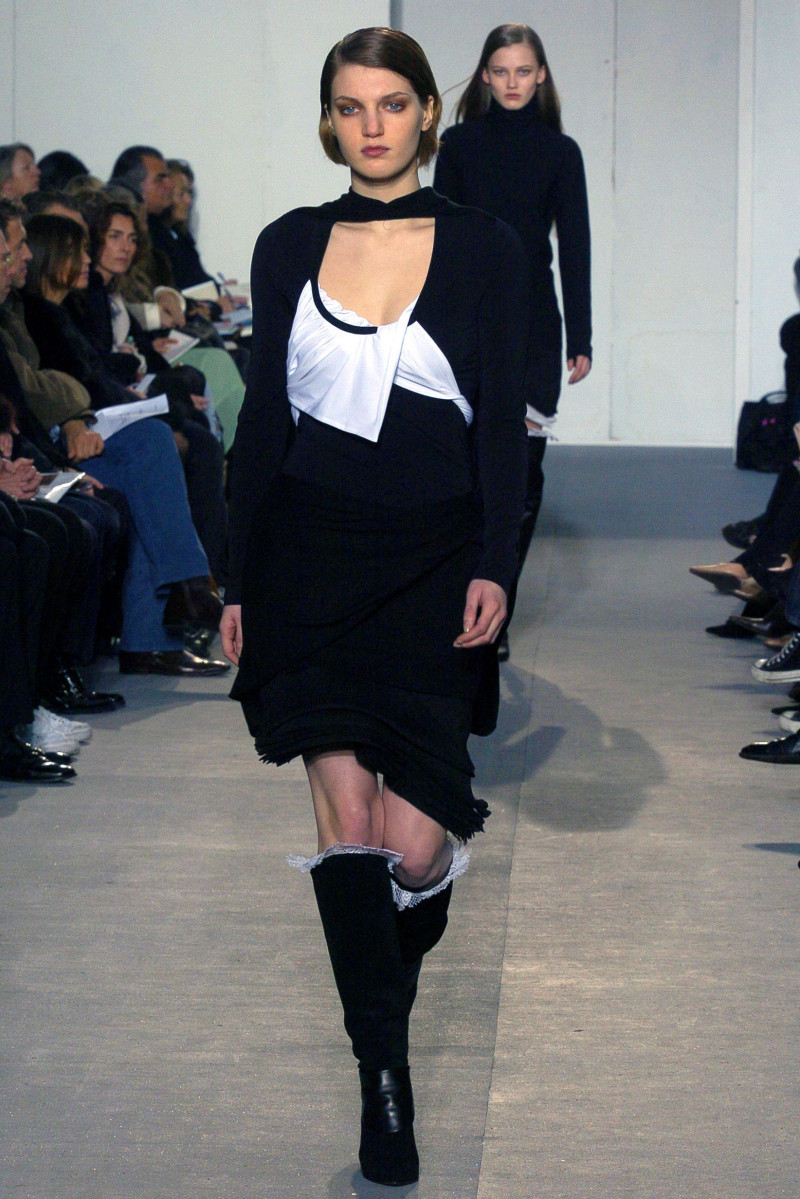 Helmut Lang fashion show for Autumn/Winter 2004