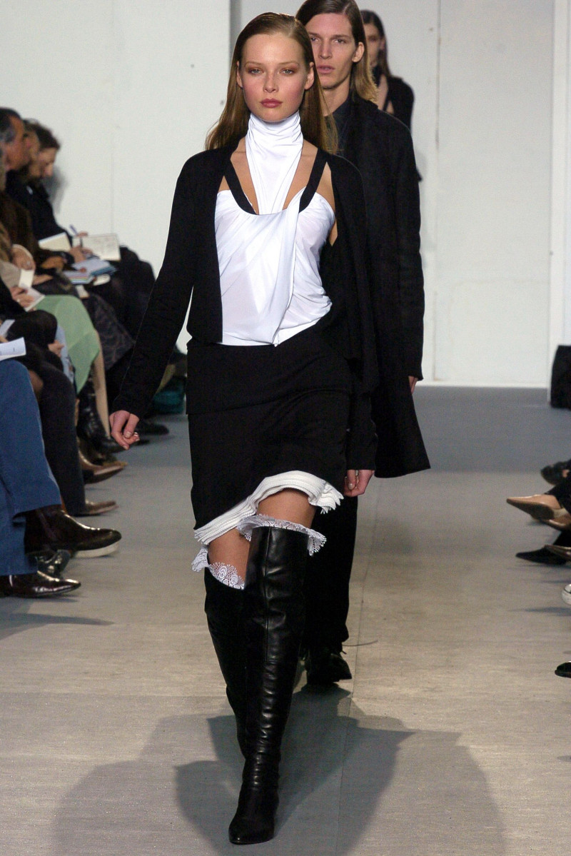 Helmut Lang fashion show for Autumn/Winter 2004