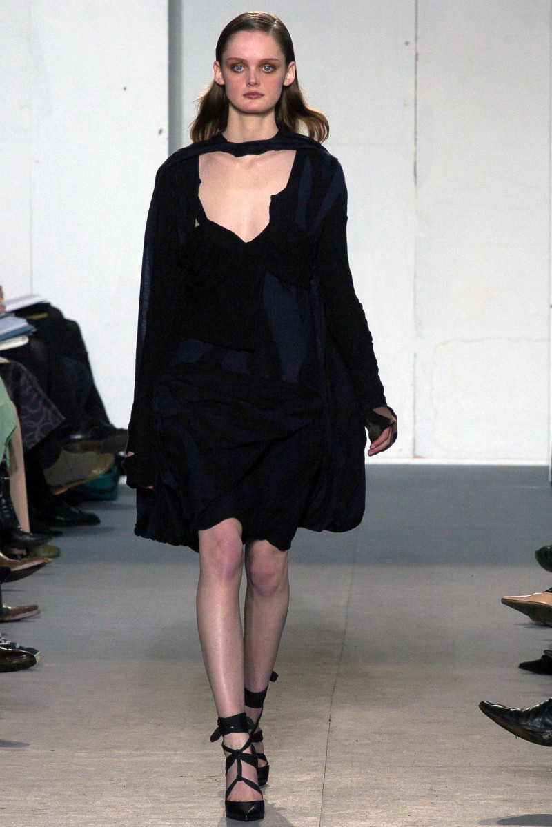 Helmut Lang fashion show for Autumn/Winter 2004