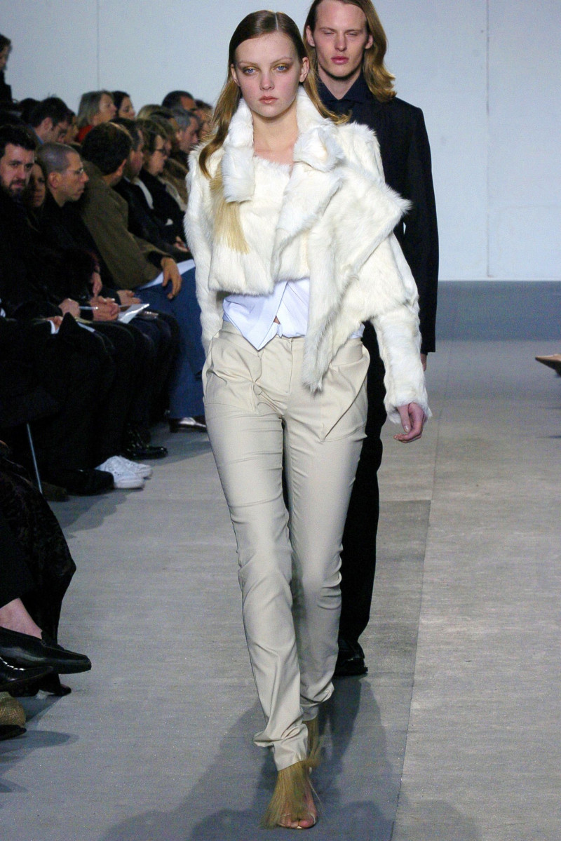 Helmut Lang fashion show for Autumn/Winter 2004