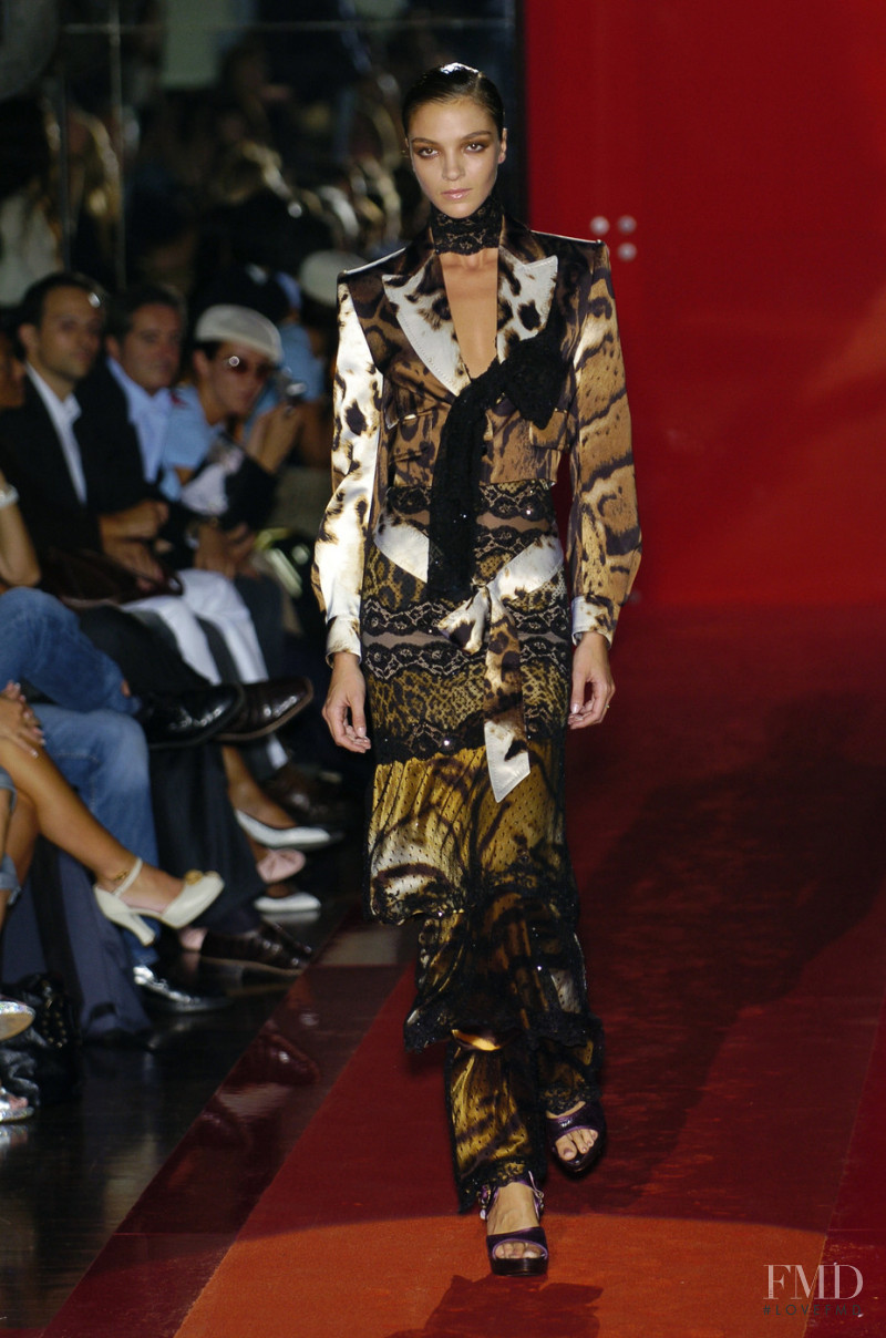 Mariacarla Boscono featured in  the Gianfranco Ferré fashion show for Spring/Summer 2005
