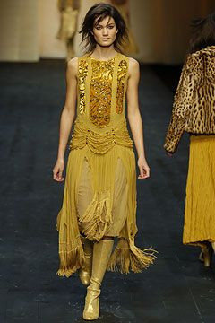 Anna Molinari fashion show for Autumn/Winter 2004
