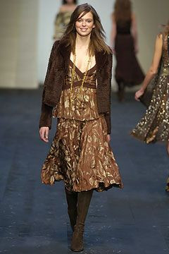 Anna Molinari fashion show for Autumn/Winter 2004