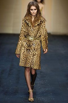 Anna Molinari fashion show for Autumn/Winter 2004