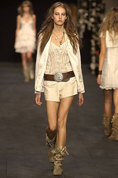 Anna Molinari fashion show for Spring/Summer 2004