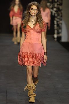 Anna Molinari fashion show for Spring/Summer 2004