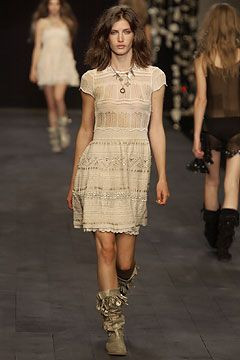 Anna Molinari fashion show for Spring/Summer 2004