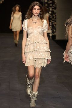 Anna Molinari fashion show for Spring/Summer 2004