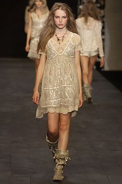 Anna Molinari fashion show for Spring/Summer 2004