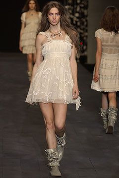 Anna Molinari fashion show for Spring/Summer 2004