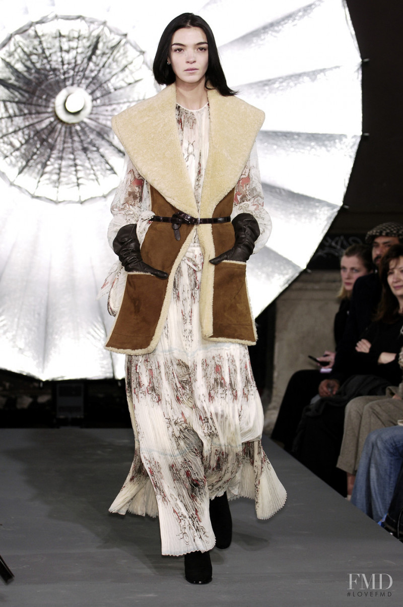Mariacarla Boscono featured in  the Hermès fashion show for Autumn/Winter 2005