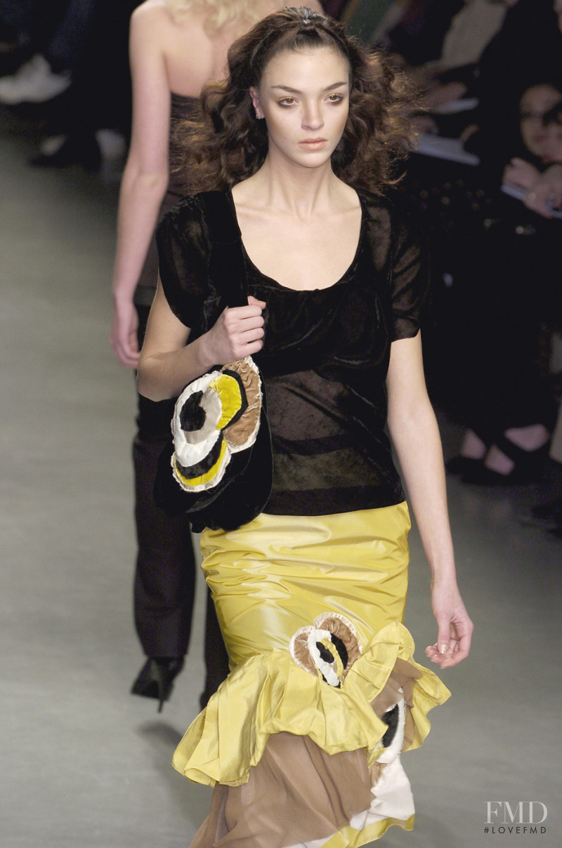 Mariacarla Boscono featured in  the Martine Sitbon fashion show for Autumn/Winter 2004