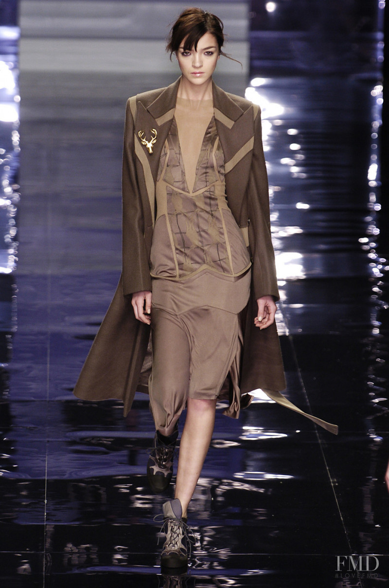 Mariacarla Boscono featured in  the Stella McCartney fashion show for Autumn/Winter 2004