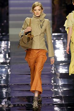 Stella McCartney fashion show for Autumn/Winter 2004