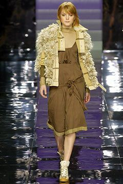 Stella McCartney fashion show for Autumn/Winter 2004