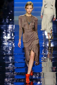 Stella McCartney fashion show for Autumn/Winter 2004