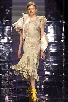 Stella McCartney fashion show for Autumn/Winter 2004