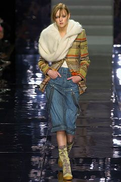 Stella McCartney fashion show for Autumn/Winter 2004