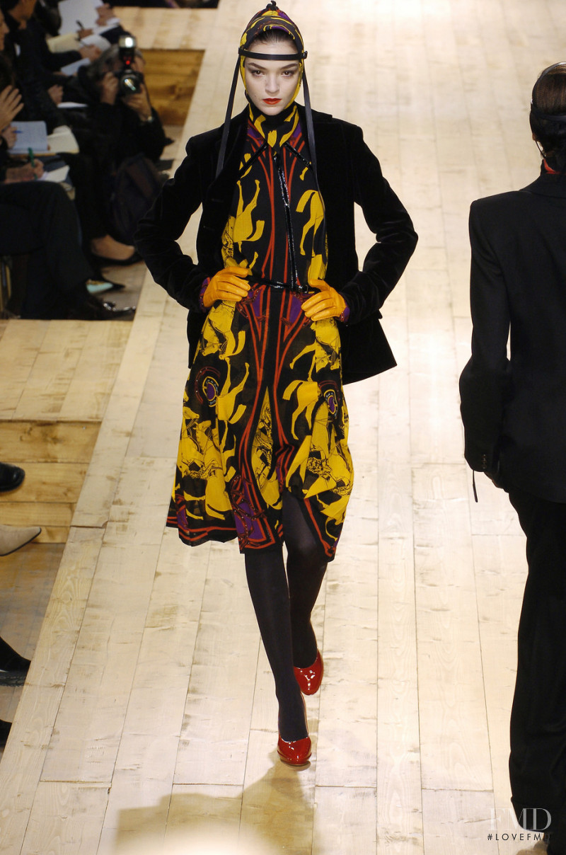 Mariacarla Boscono featured in  the Hermès fashion show for Autumn/Winter 2004