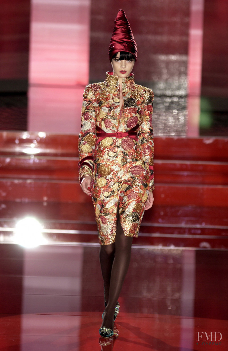 Mariacarla Boscono featured in  the Valentino Couture fashion show for Autumn/Winter 2003