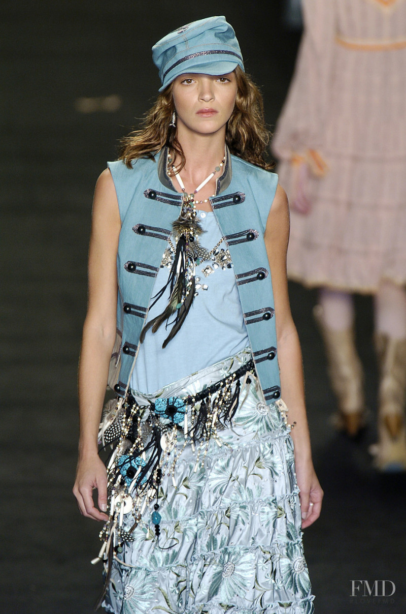 Mariacarla Boscono featured in  the Anna Sui fashion show for Spring/Summer 2005