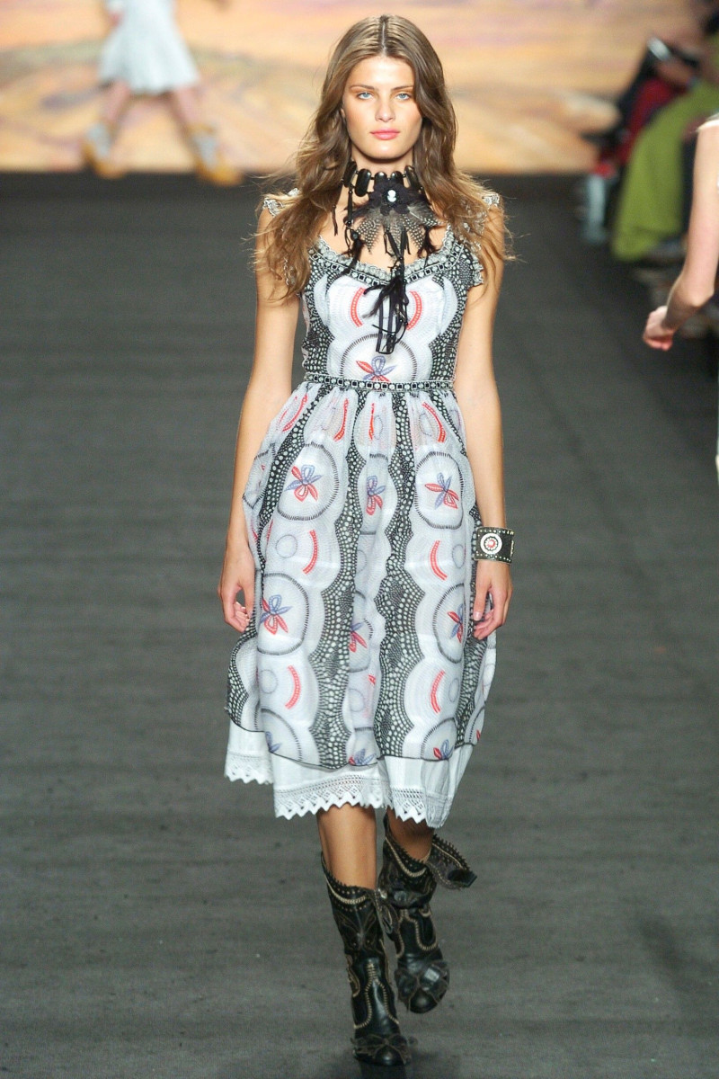 Isabeli Fontana featured in  the Anna Sui fashion show for Spring/Summer 2005