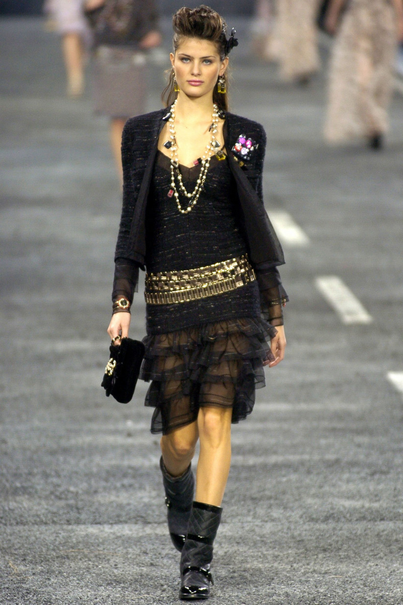 Isabeli Fontana featured in  the Chanel fashion show for Autumn/Winter 2004