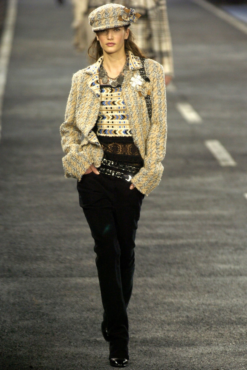 Chanel fashion show for Autumn/Winter 2004