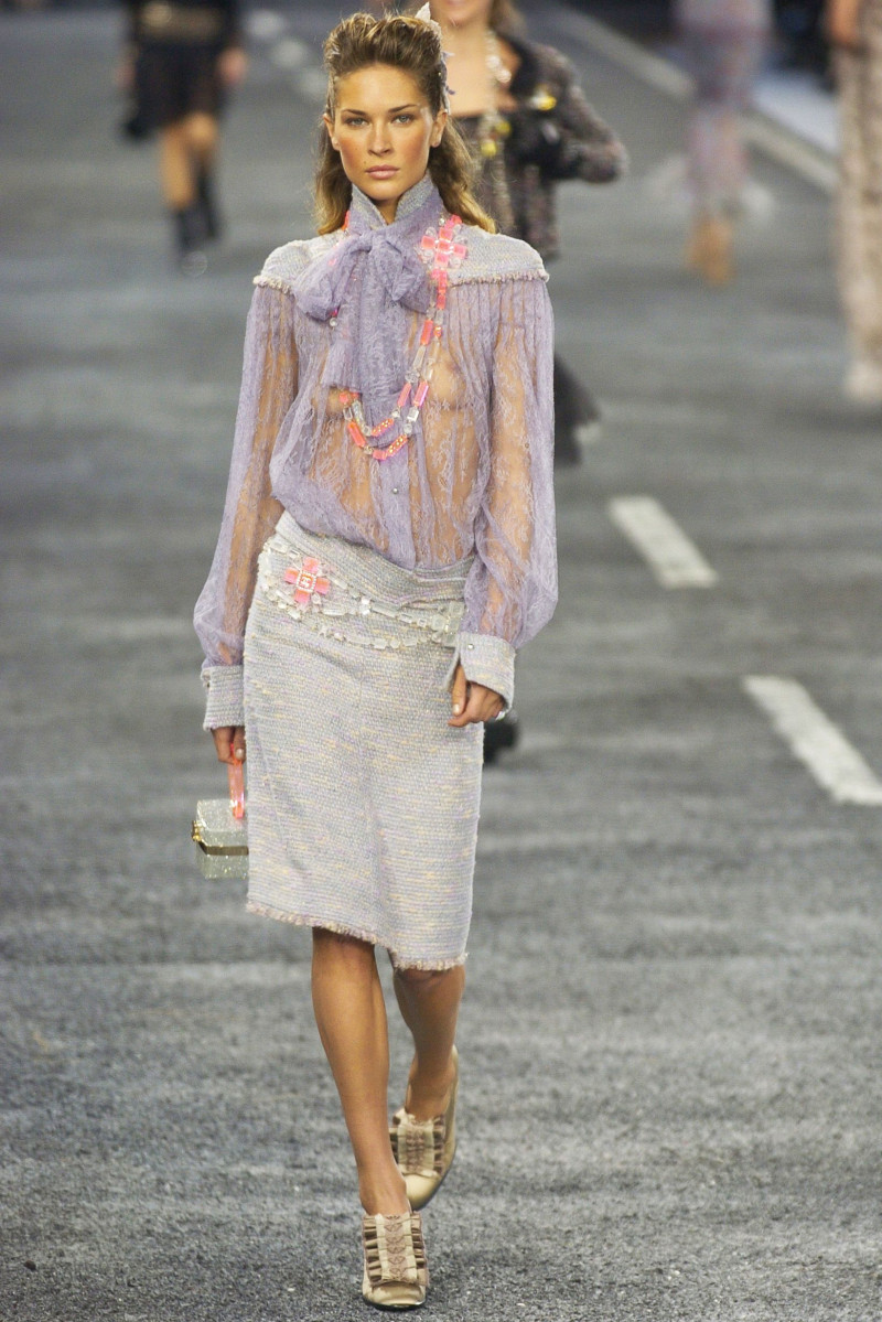 Chanel fashion show for Autumn/Winter 2004