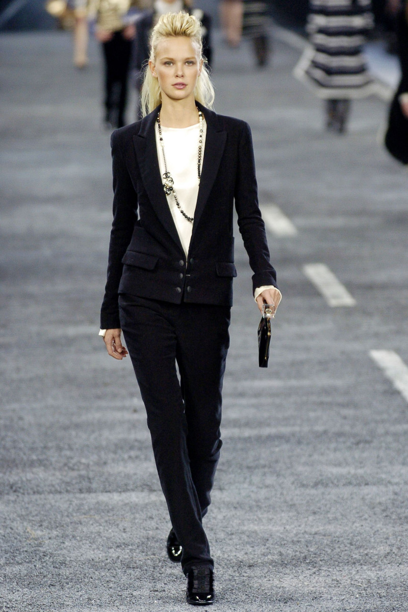 Chanel fashion show for Autumn/Winter 2004