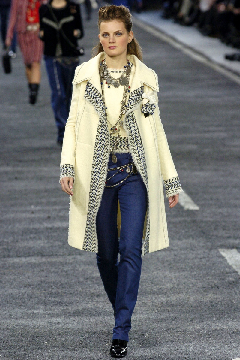 Chanel fashion show for Autumn/Winter 2004
