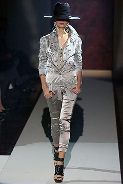 Gianfranco Ferré fashion show for Spring/Summer 2004
