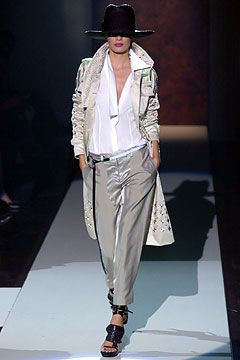Gianfranco Ferré fashion show for Spring/Summer 2004