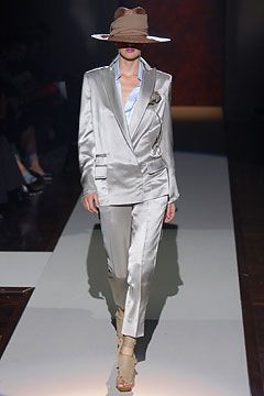 Gianfranco Ferré fashion show for Spring/Summer 2004