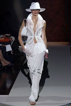 Gianfranco Ferré fashion show for Spring/Summer 2004